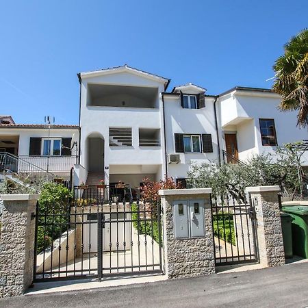 Appartamento Apartman Mila Porec Esterno foto