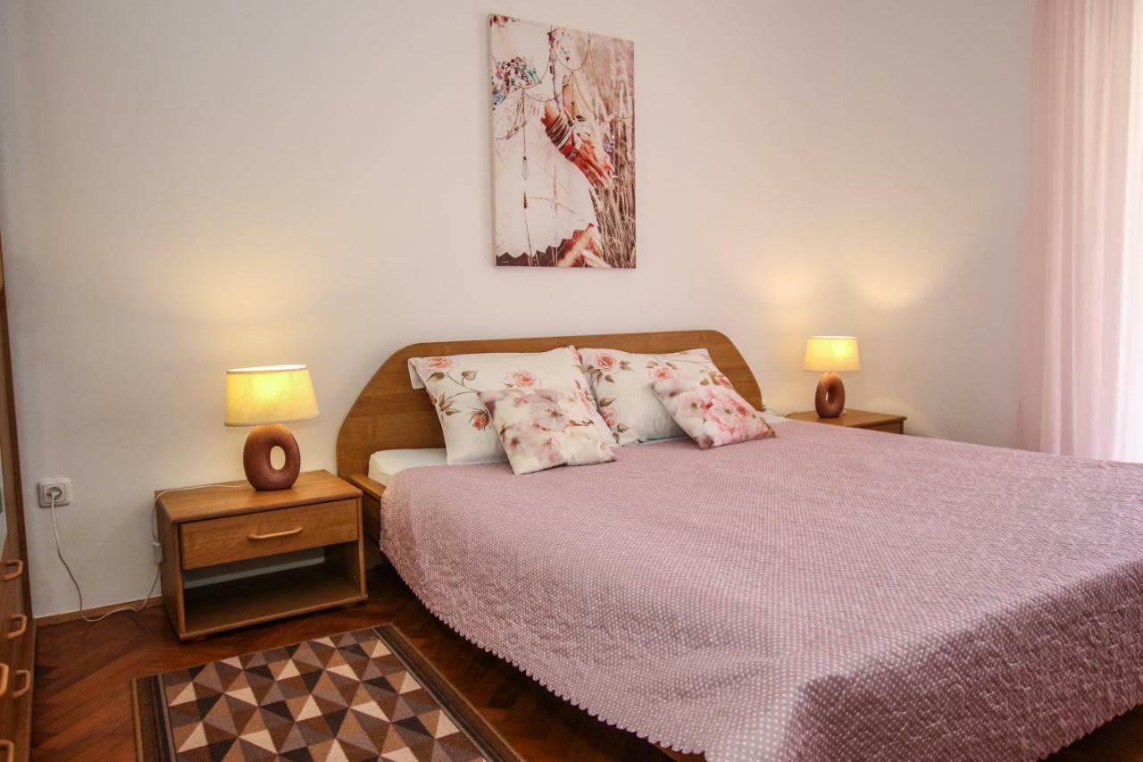 Appartamento Apartman Mila Porec Esterno foto