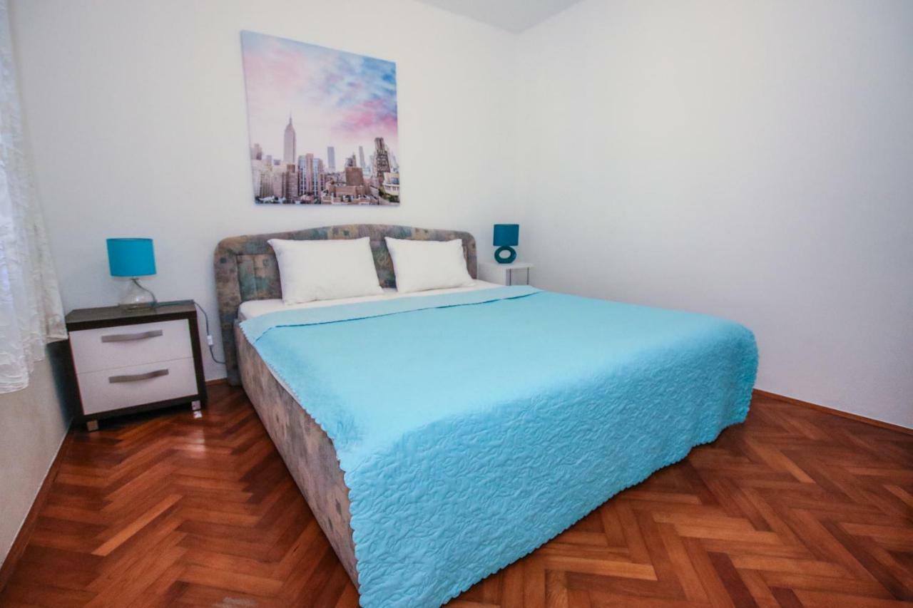 Appartamento Apartman Mila Porec Esterno foto