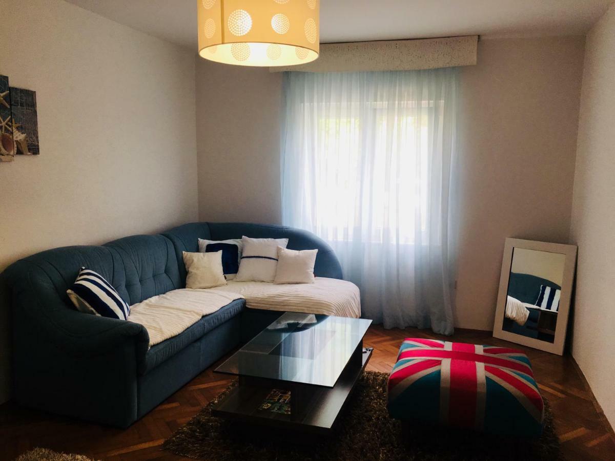 Appartamento Apartman Mila Porec Esterno foto