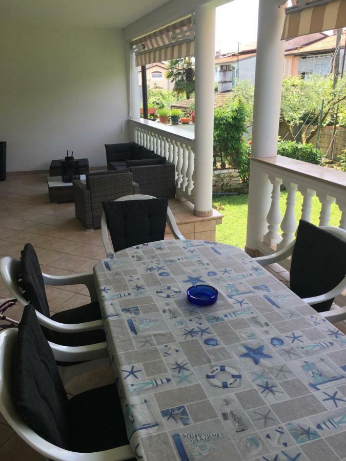 Appartamento Apartman Mila Porec Esterno foto